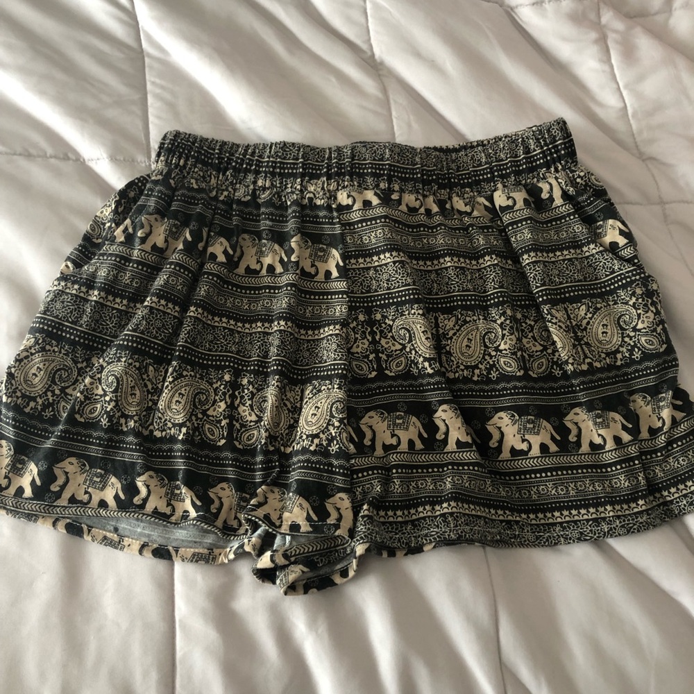 Flowy shorts